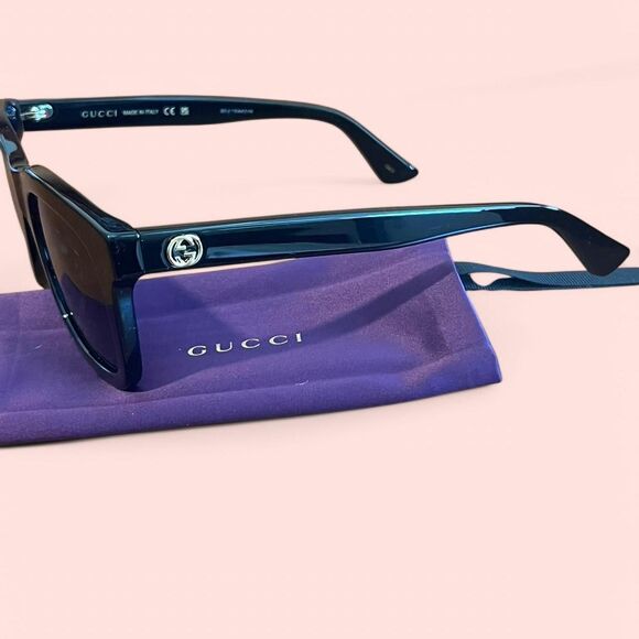 AUTHENTIC New never worn with case Gucci sunglasses - Picture 3 of 8